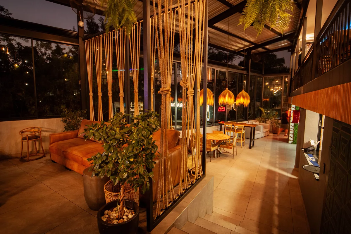Crawdaddys restaurant Tzaneen dining area 02
