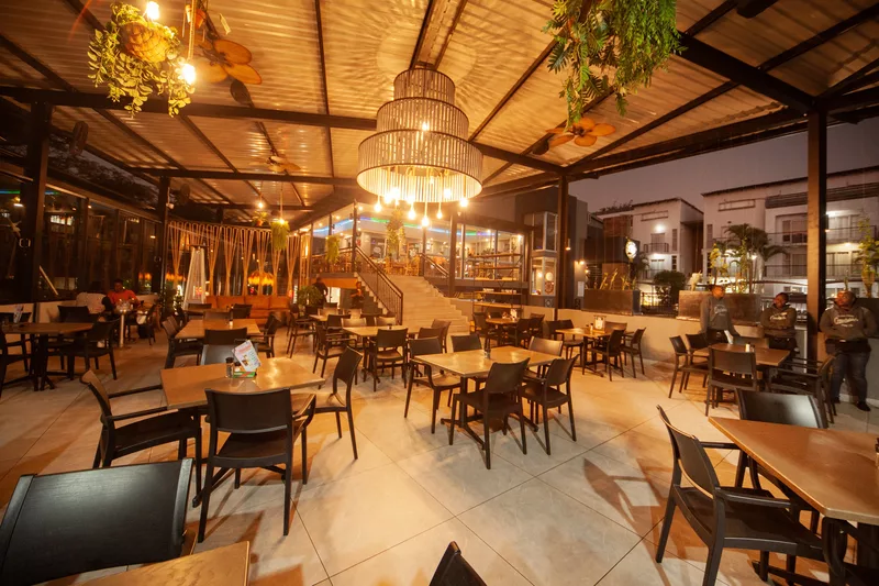 Crawdaddys restaurant Tzaneen dining area 01